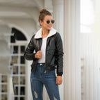Winterliche Lederjacke mit Fellkragen