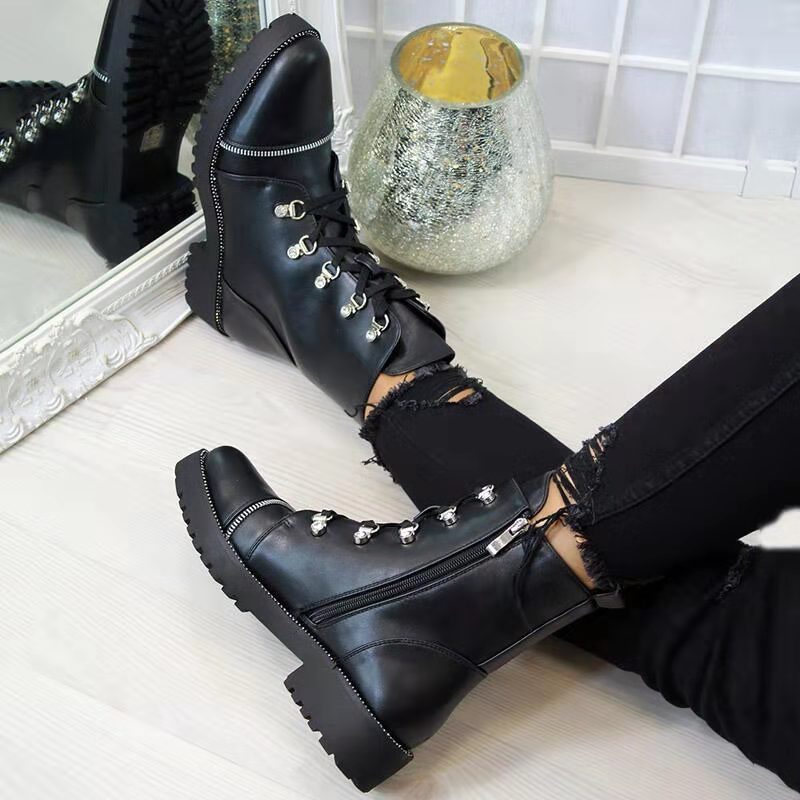 Schnürstiefel mit Schnürung