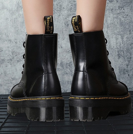 Stiefel mit Plateau
