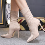 Stiefel mit Stiletto-Absatz und spitzer Zehenpartie