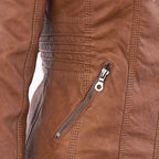 Wetterfeste Lederjacke mit Kapuze