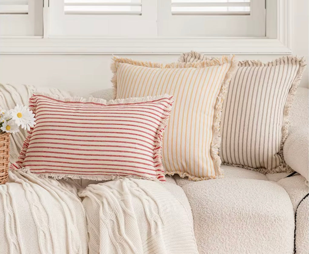 Jacquard Kissenbezug mit Fransen – Zeitlos und Bequem