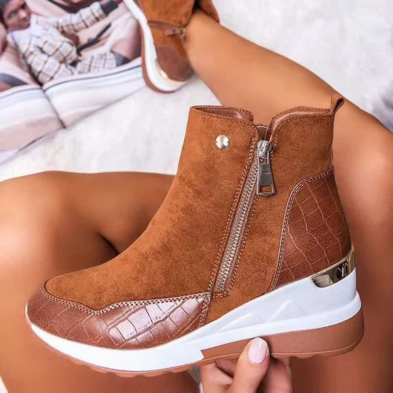 Schuhe mit Reißverschluss und Plateau