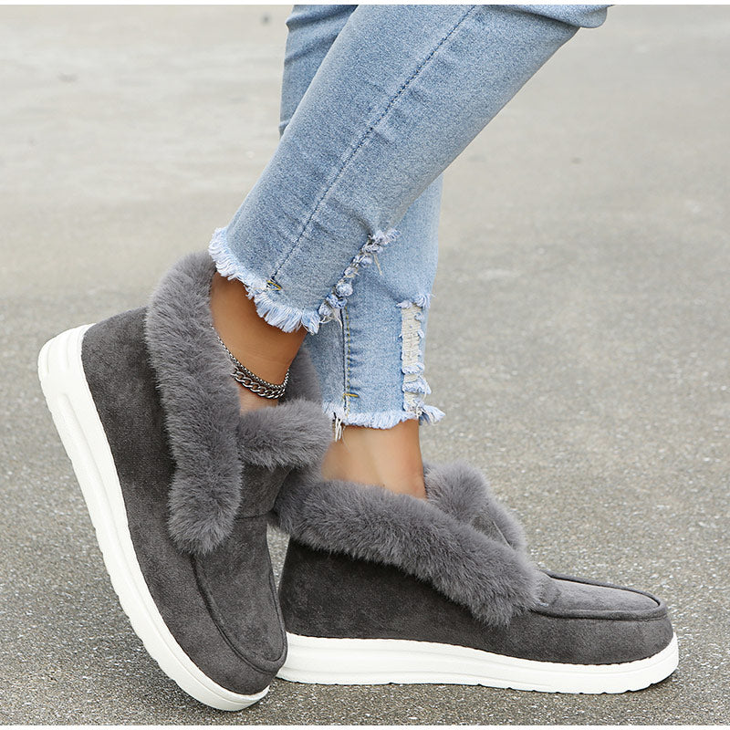 Stiefel aus Wildleder gefüttert