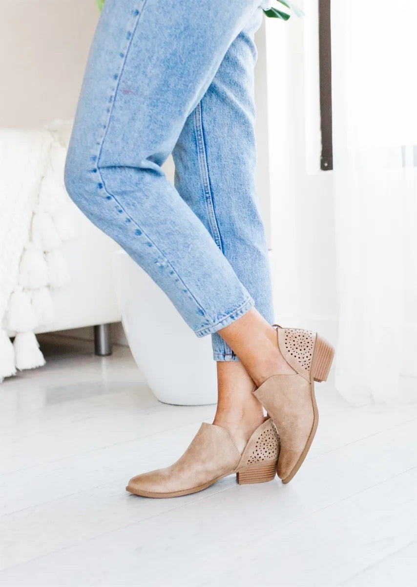 Stiefel im Vintage-Look mit hohem Absatz