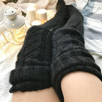 Modisch Over-the-Knee Socken - Bequeme Socken für den Winter