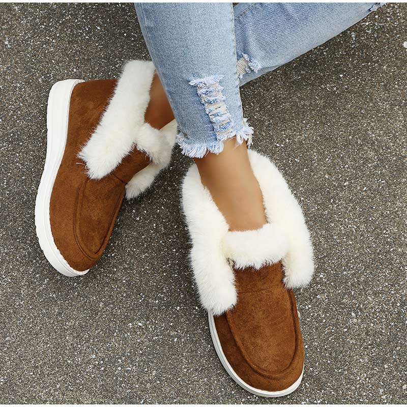 Stiefel aus Wildleder gefüttert