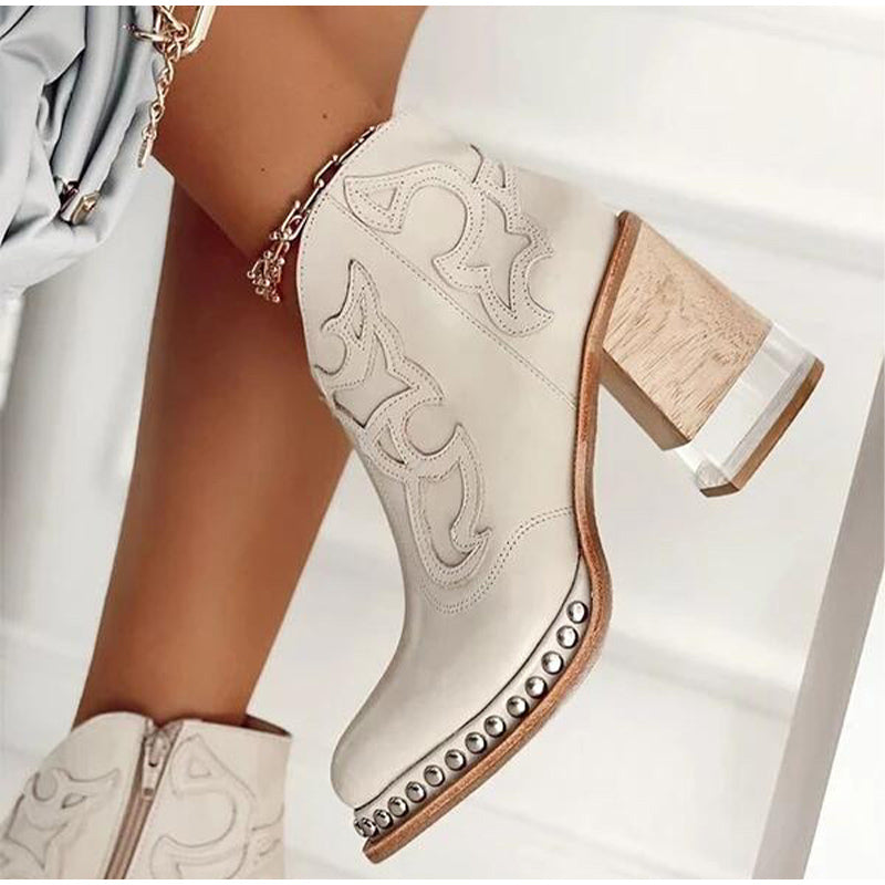 Stiefeletten im Vintage-Look mit Nieten, Stickerei und Blockabsatz