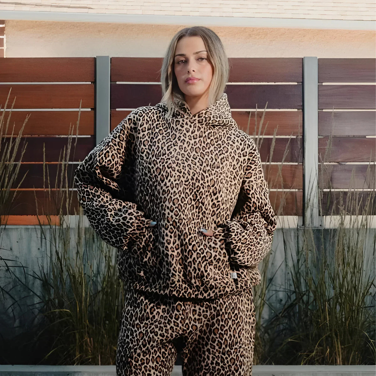 Wild Spirit Hoodie – Mutiger Stil für Abenteurer