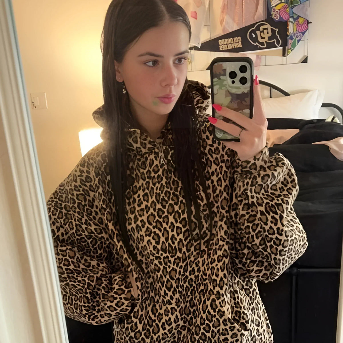 Wild Spirit Hoodie – Mutiger Stil für Abenteurer