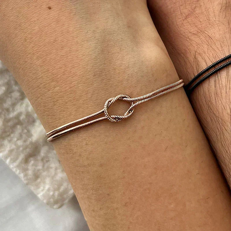 Elegante Knotenarmband – Subtil sowie Raffiniert