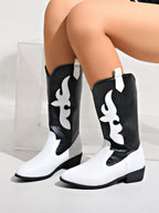 Stiefel im Ritter-Stil mit spitzer Zehenpartie