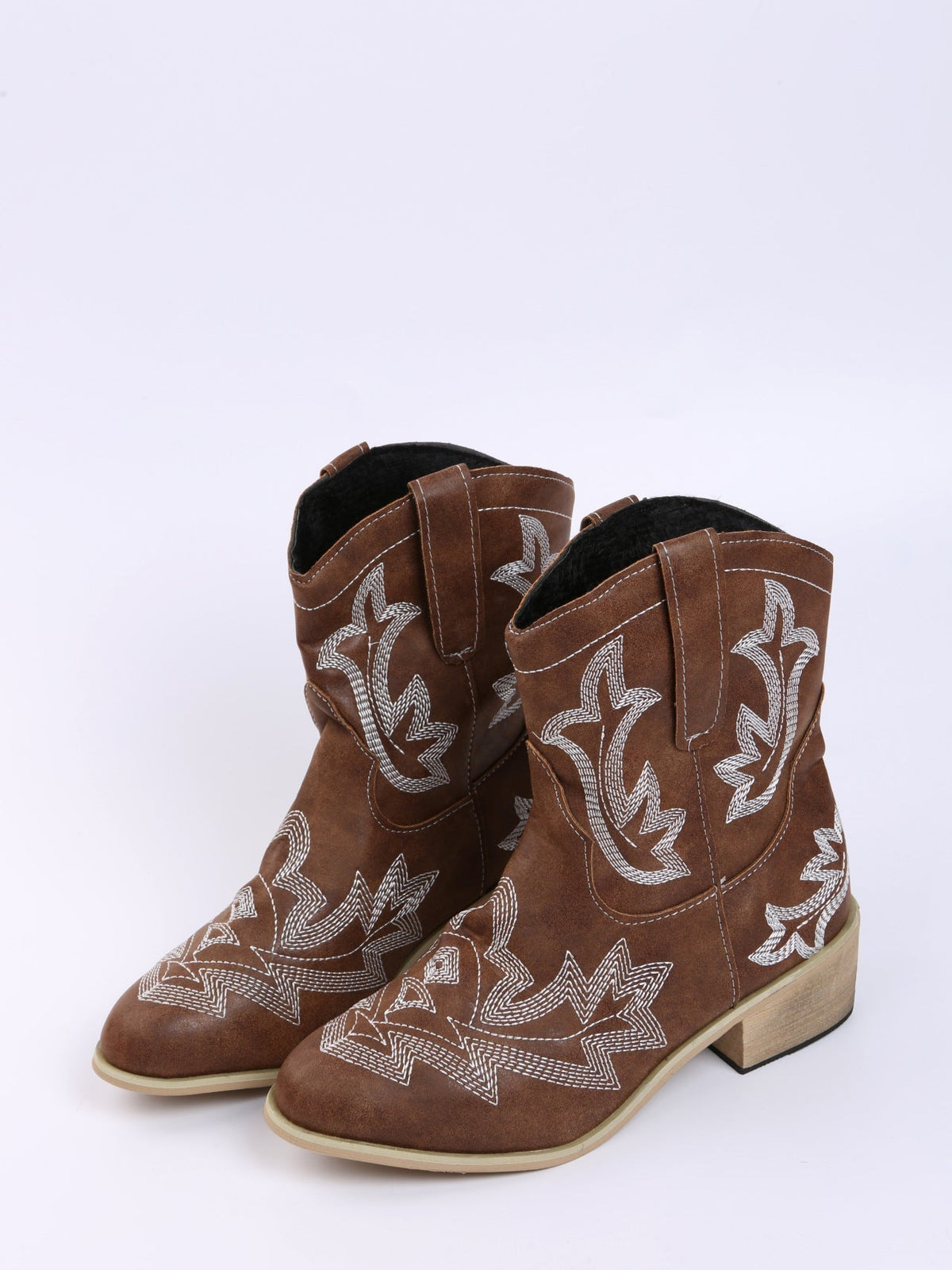 Schnürstiefel mit Stickerei und Blockabsatz