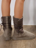 Wadenhohe Stiefel gefüttert mit Schnürung