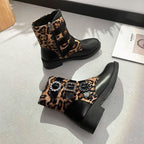 Stiefeletten im Leoparden-Print mit Schnalle und runder Zehenpartie