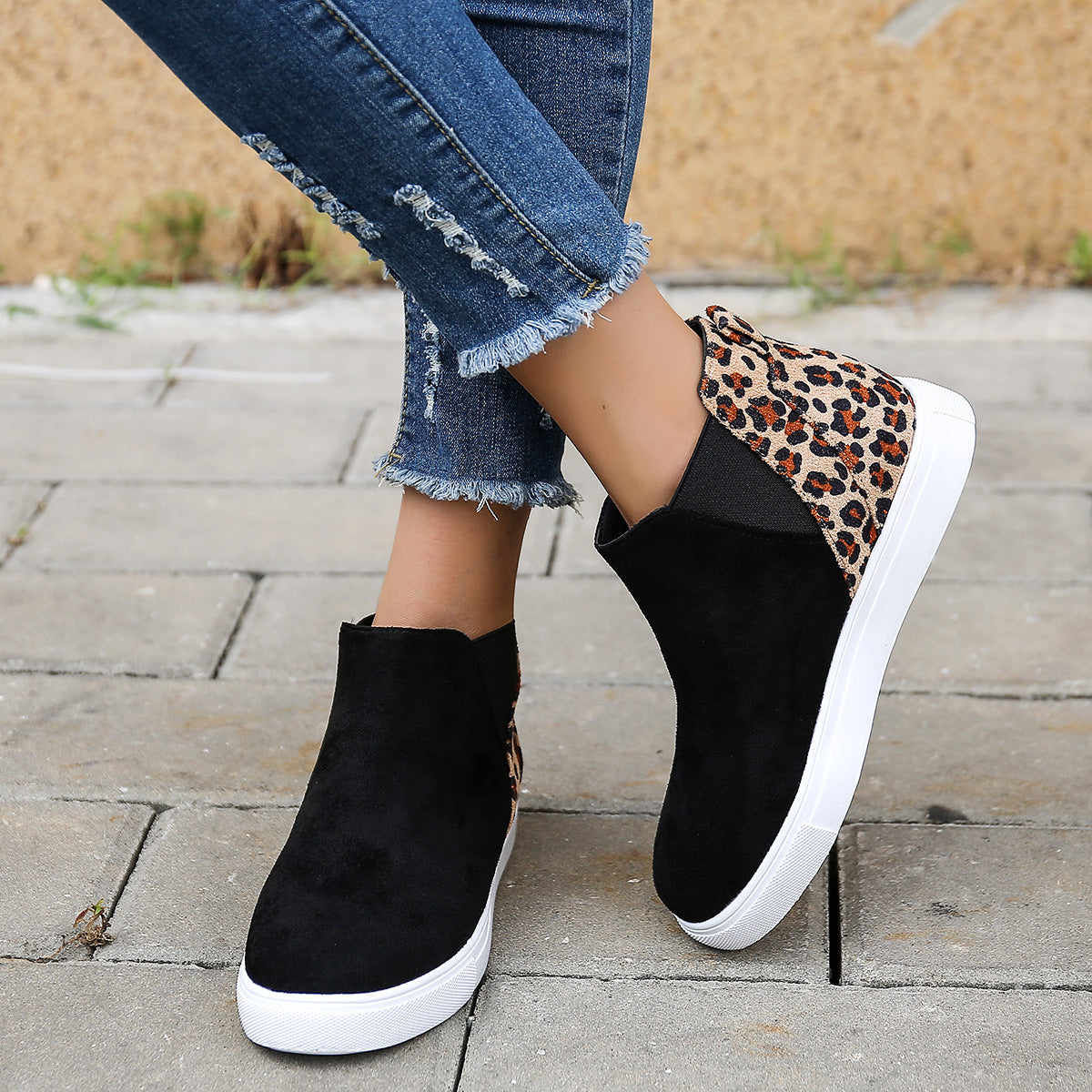 Schuhe im Leoparden-Print mit flachem Absatz