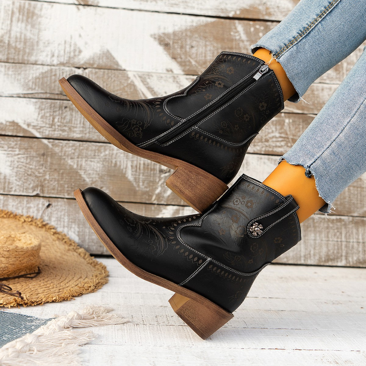 Cowboystiefel im Vintage-Look mit Stickerei