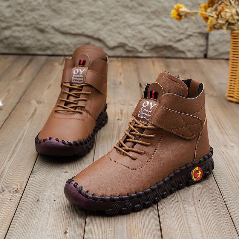 Schuhe aus Samt gefüttert