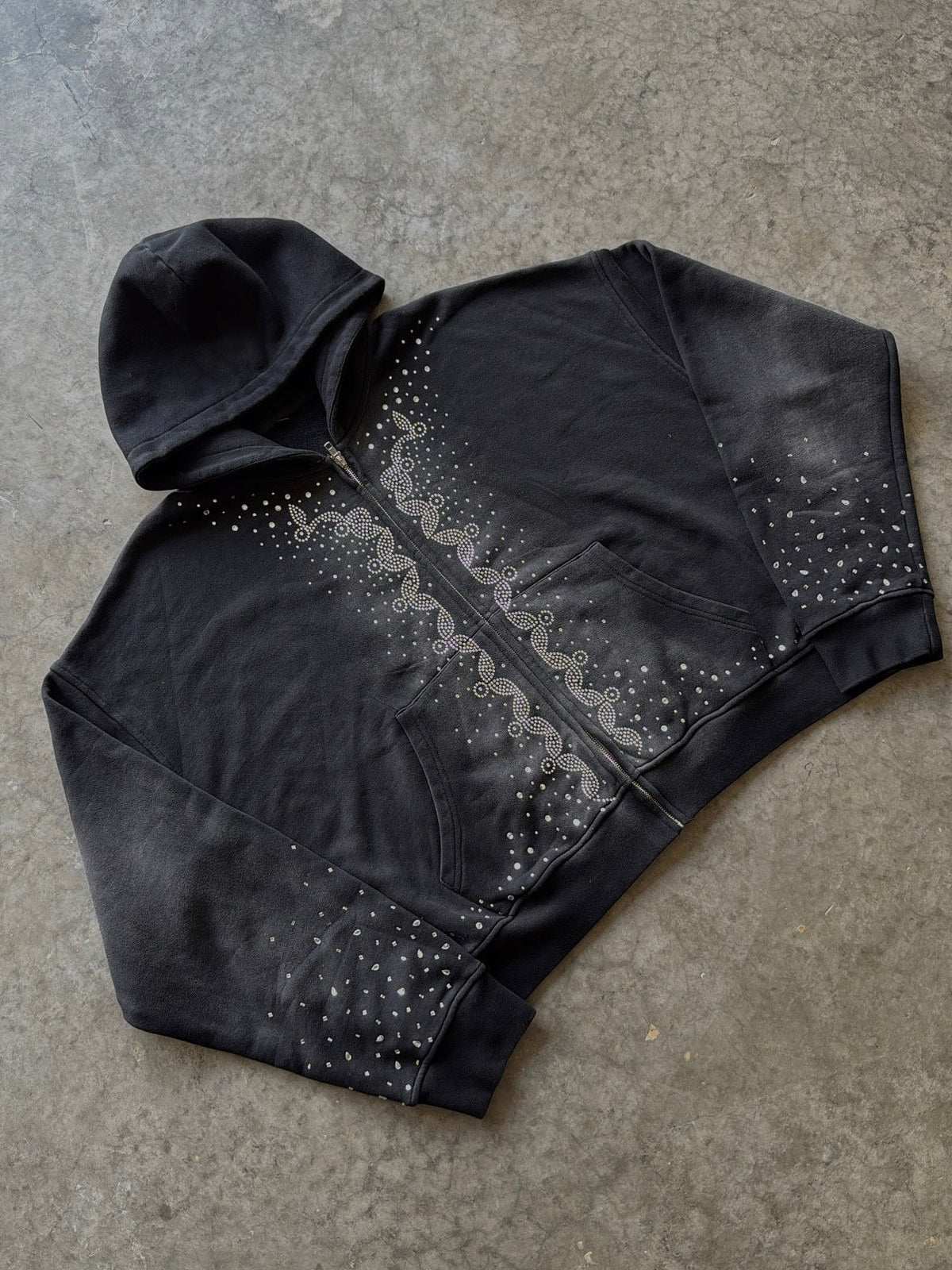 Pullover in Schwarz mit Mit Kapuze