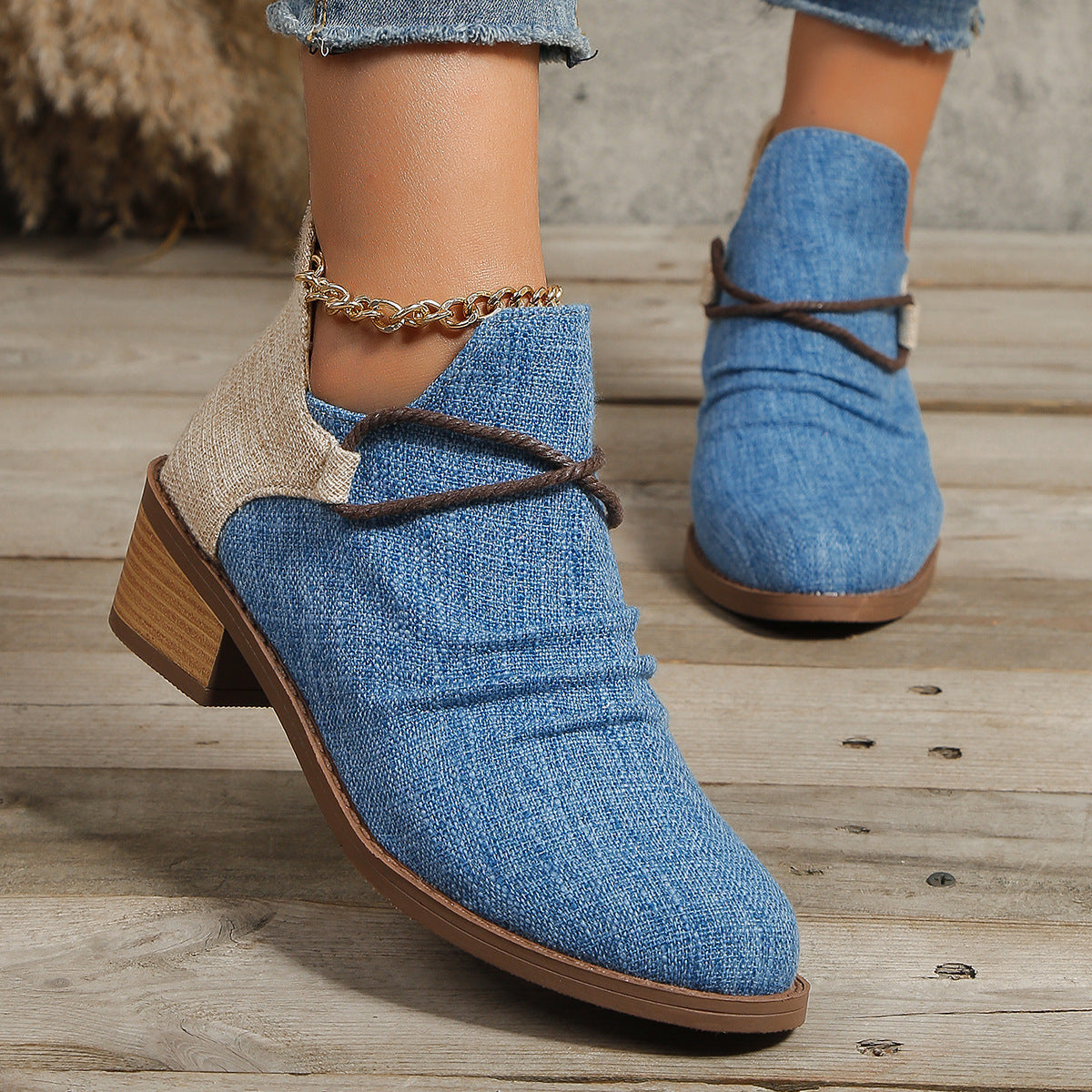 Stiefel im Leoparden-Print mit spitzer Zehenpartie