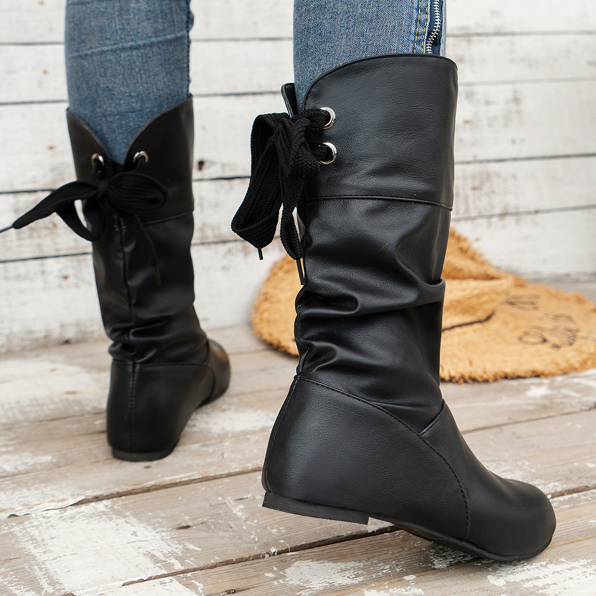 Wadenhohe Stiefel mit runder Zehenpartie