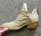 Stiefel im Leoparden-Print mit spitzer Zehenpartie