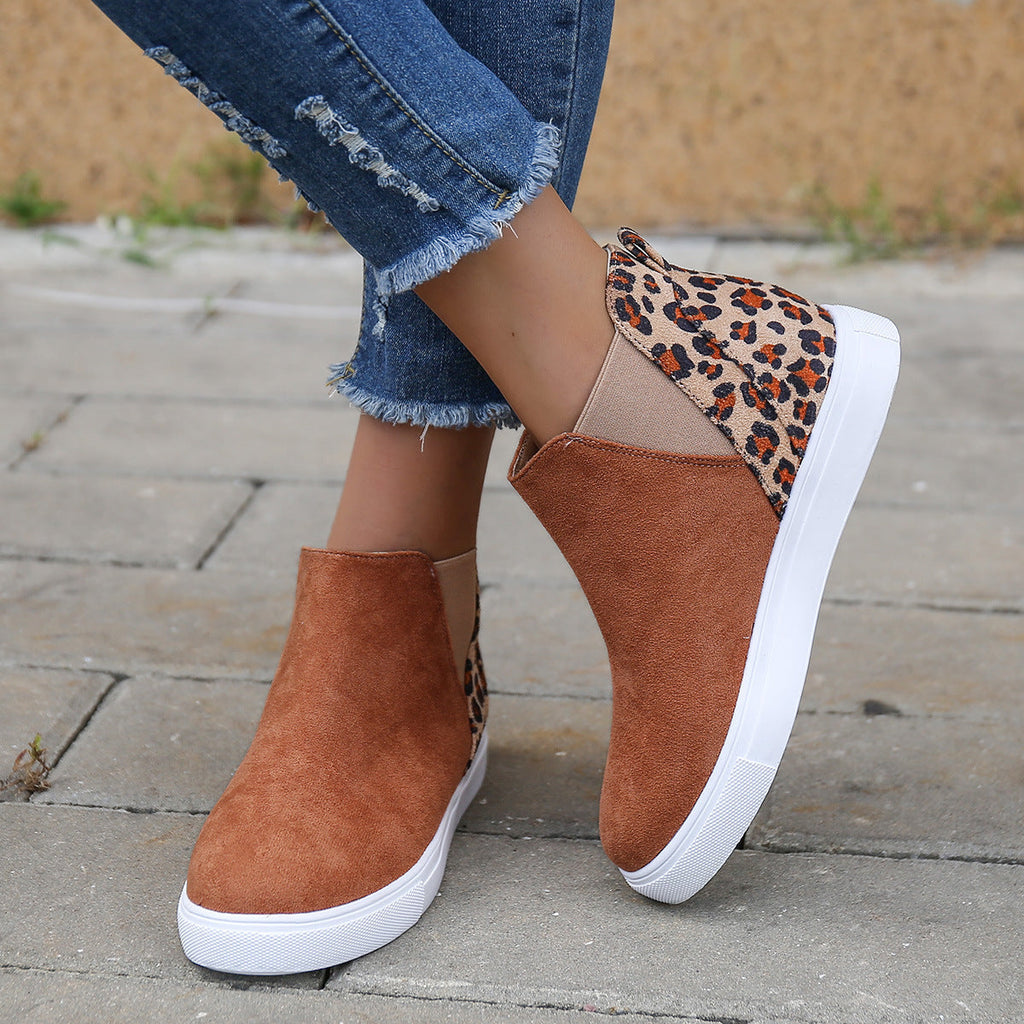 Schuhe im Leoparden-Print mit flachem Absatz