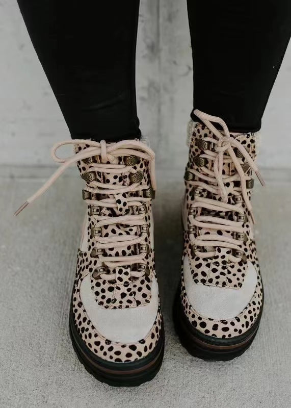 Stiefeletten im Leoparden-Print