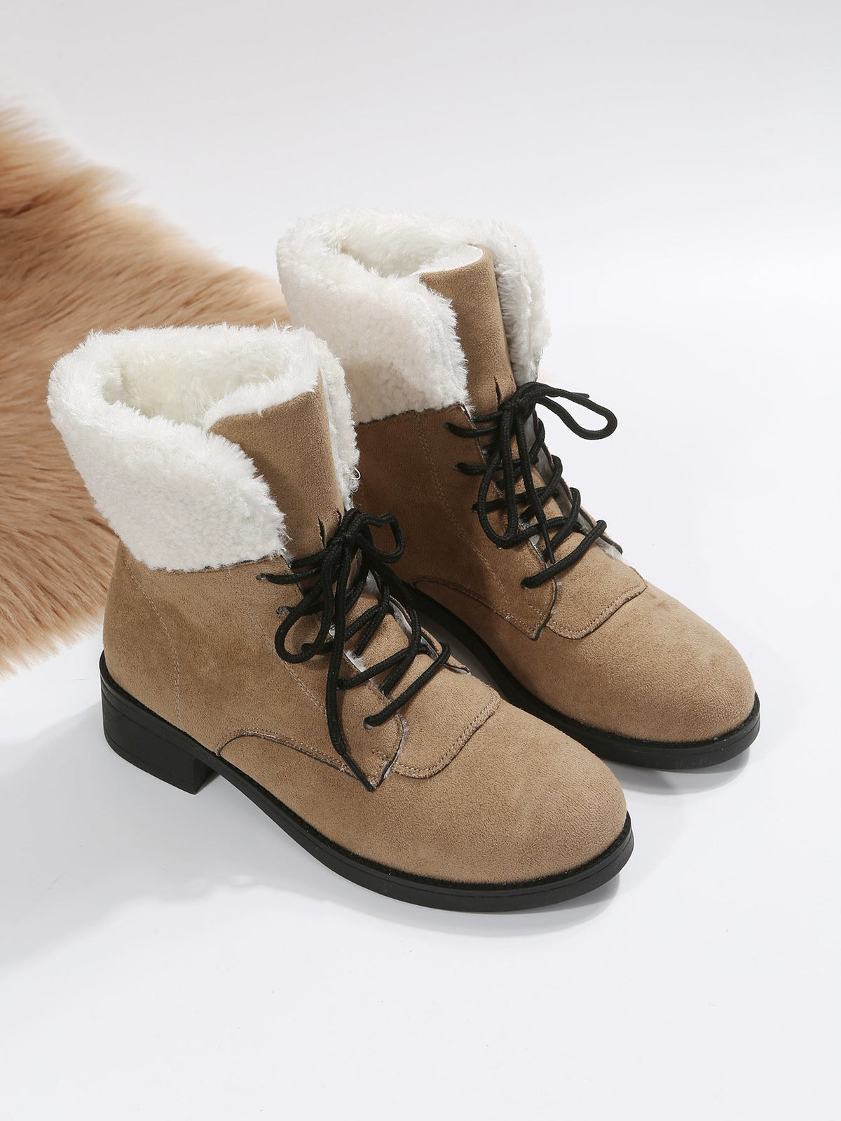 Schnürstiefel gefüttert