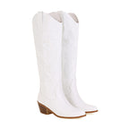 Kniehohe Stiefel mit Stickerei