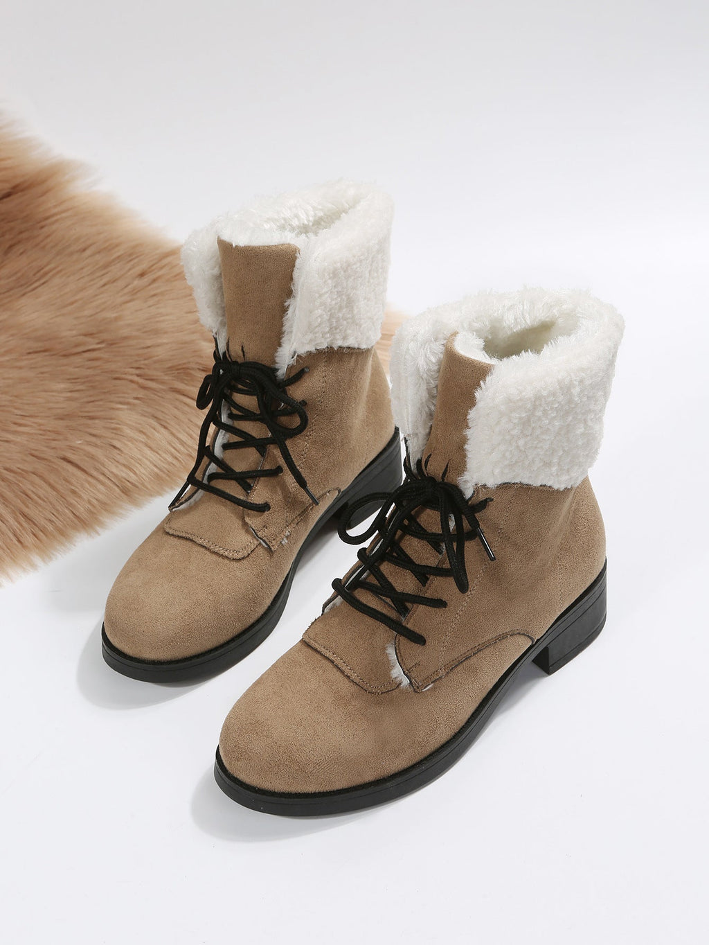 Schnürstiefel gefüttert