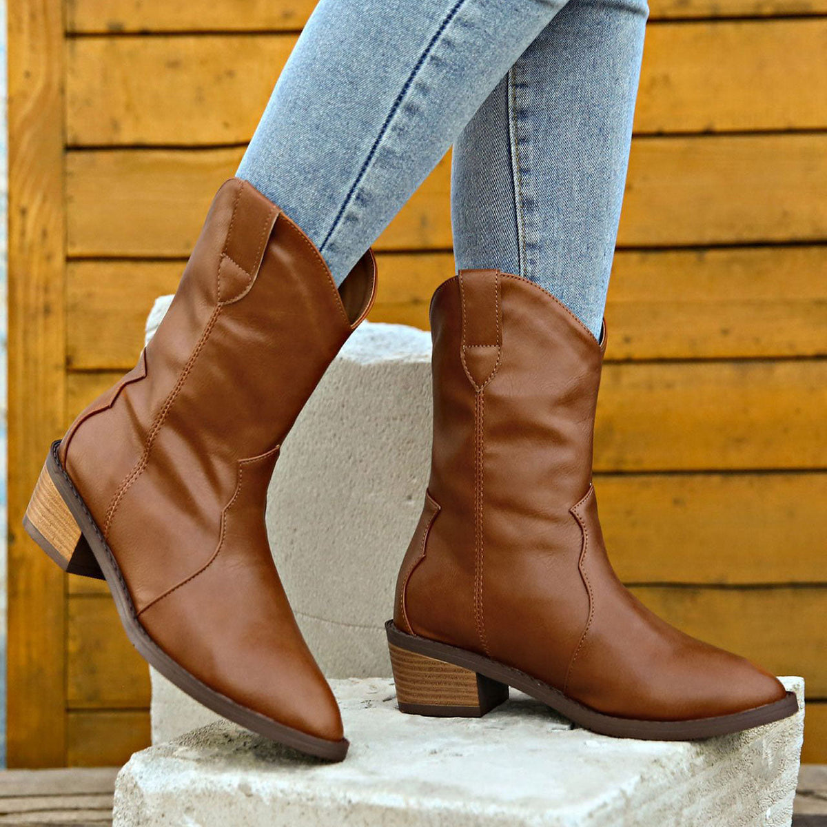 Schnürstiefel mit Blockabsatz