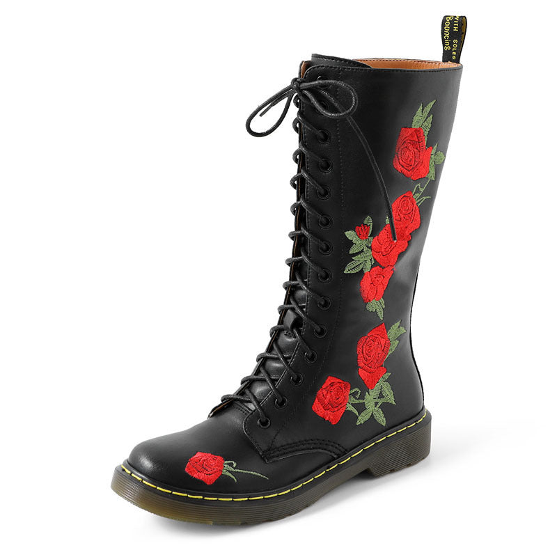 Wadenhohe Stiefel mit Schnürung und Stickerei