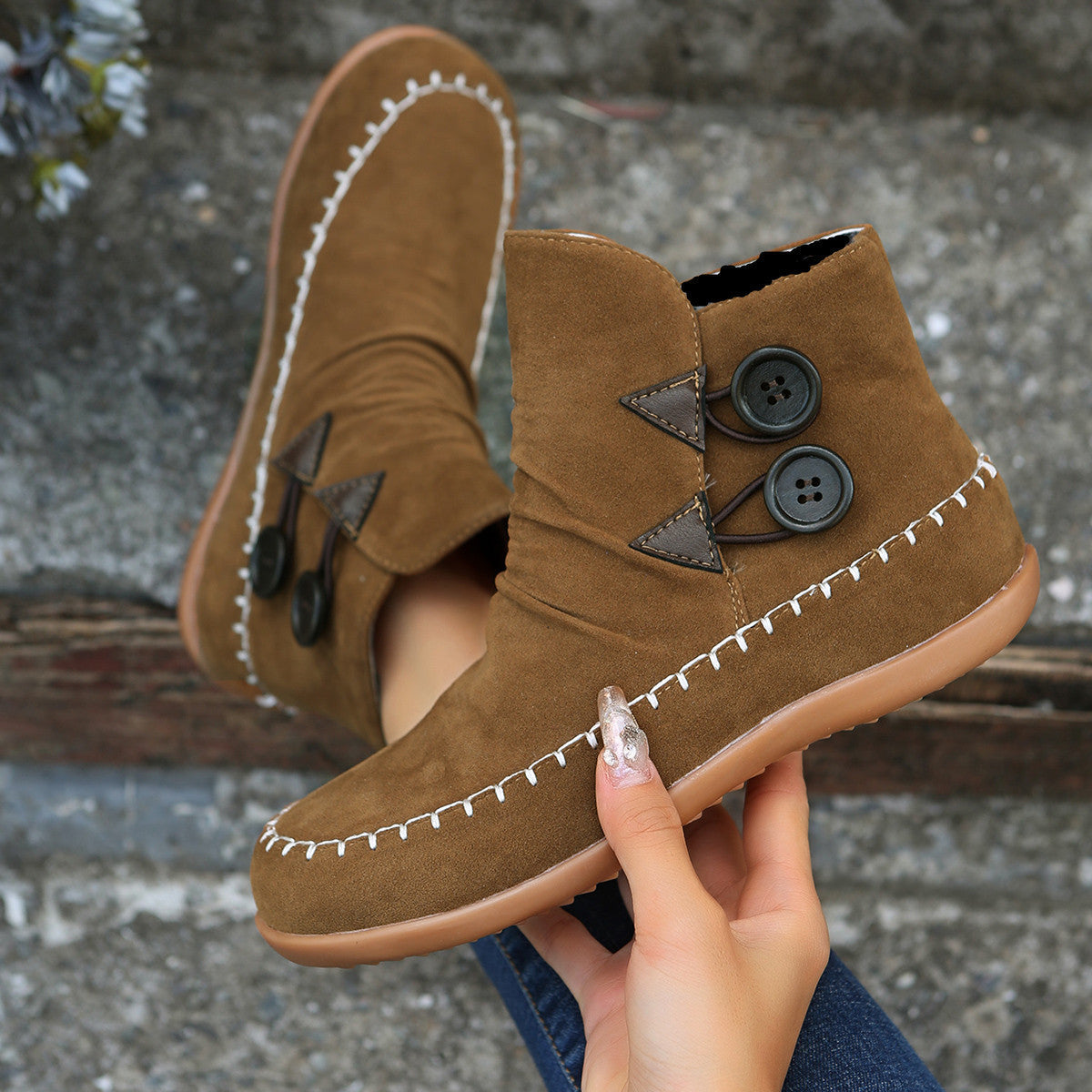 Schnürstiefel mit flachem Absatz