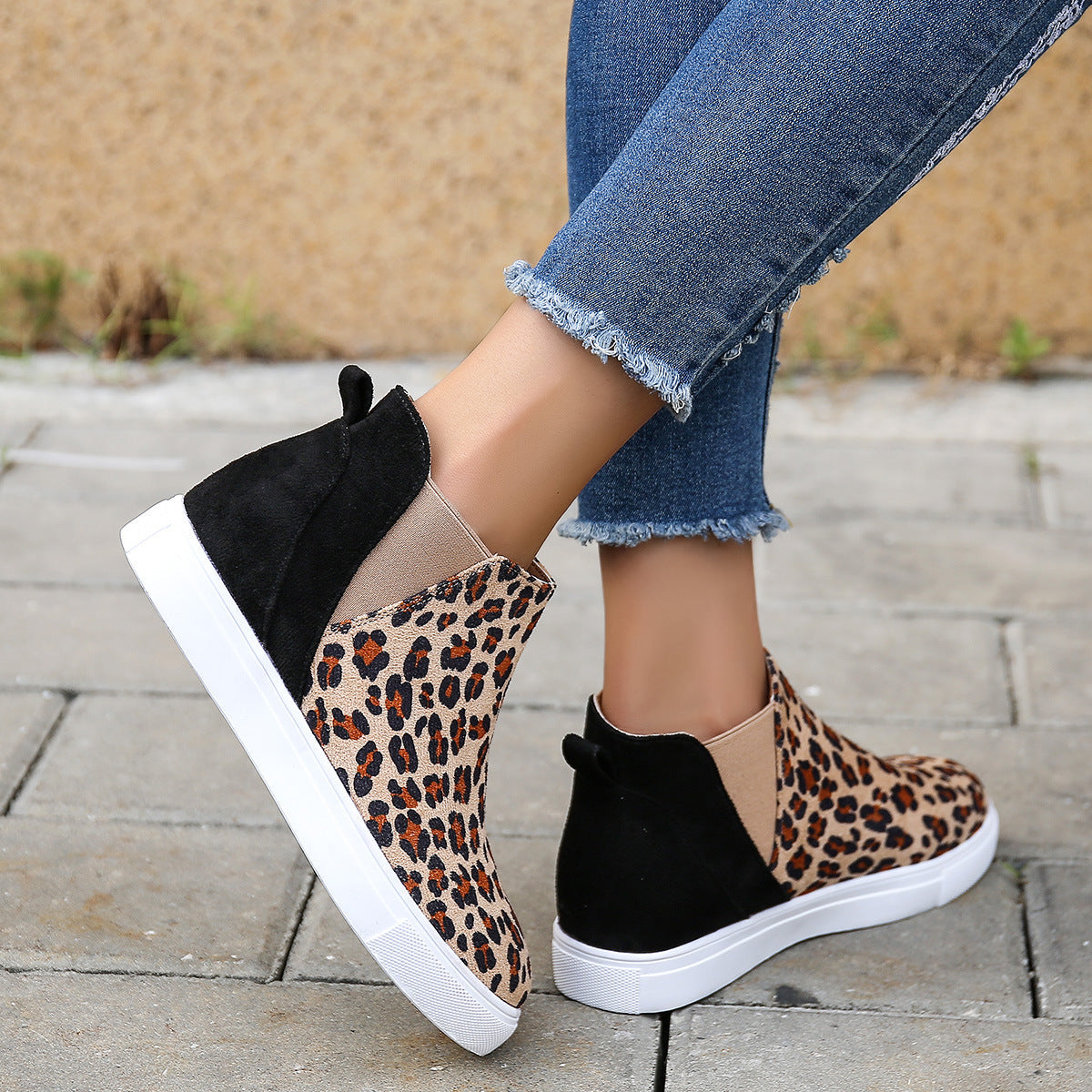 Schuhe im Leoparden-Print mit flachem Absatz