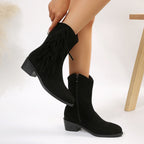 Stiefel aus Wildleder mit Fransen und Blockabsatz