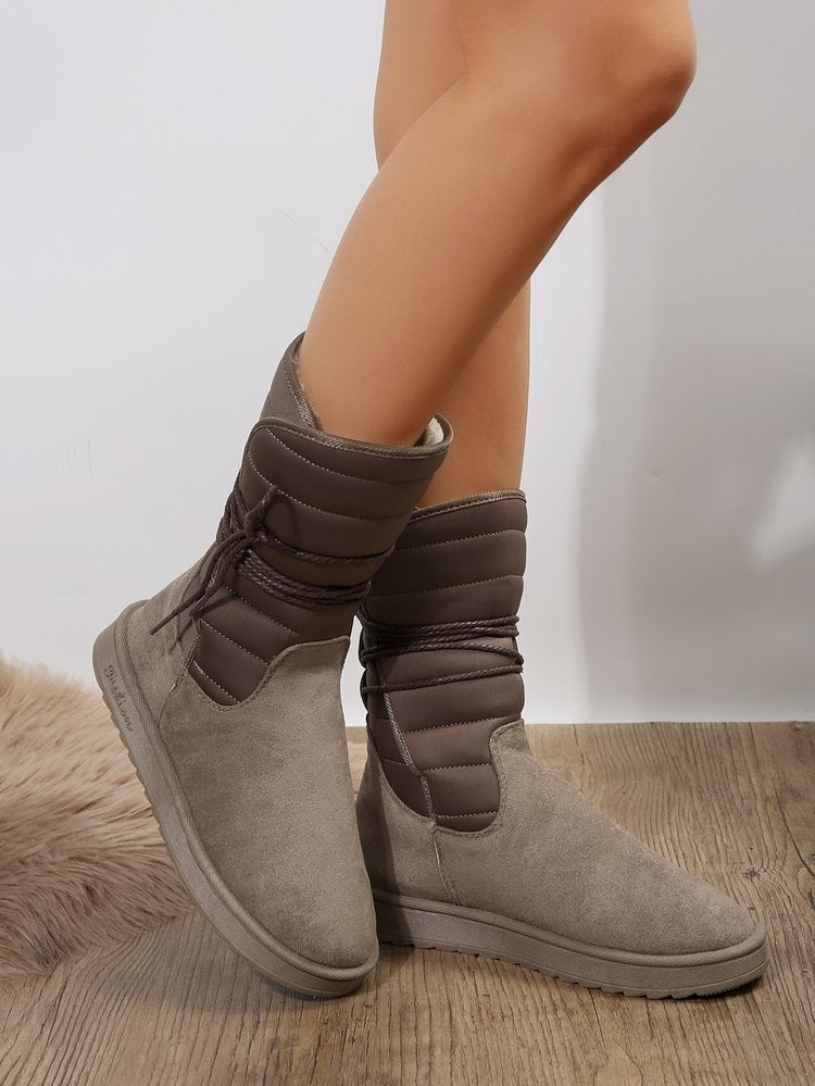 Wadenhohe Stiefel gefüttert mit Schnürung