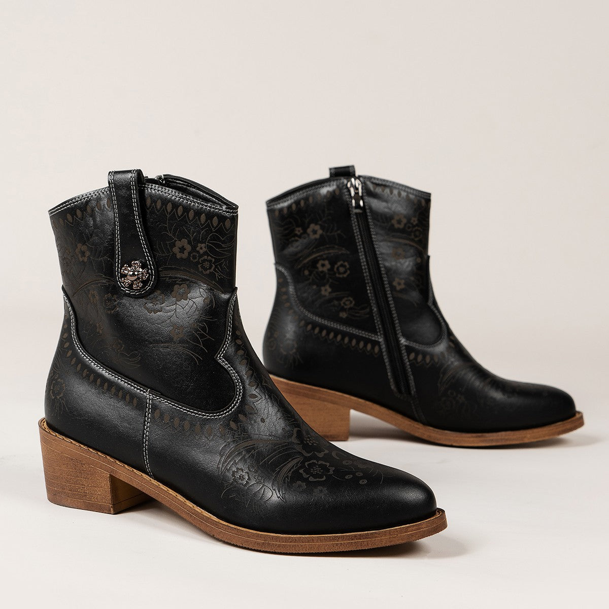 Cowboystiefel im Vintage-Look mit Stickerei