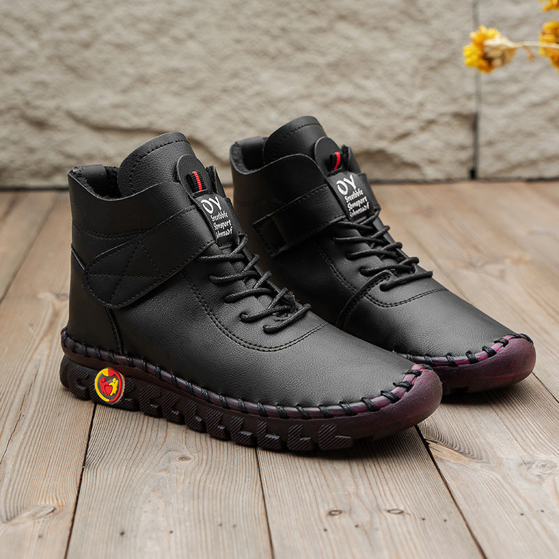 Schuhe aus Samt gefüttert
