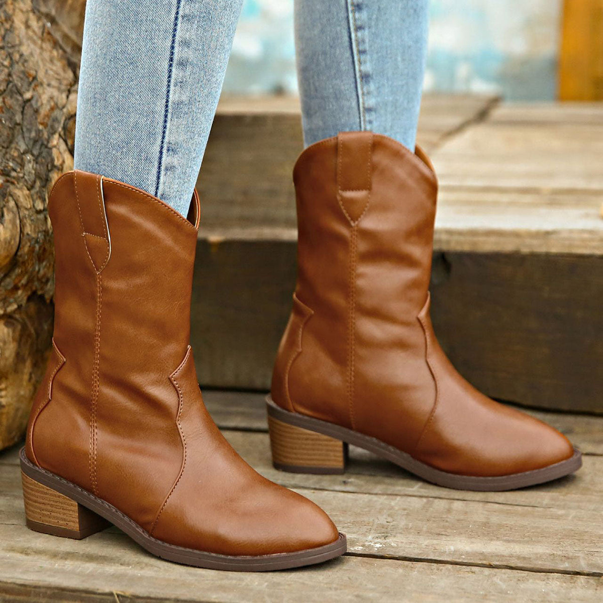 Schnürstiefel mit Blockabsatz