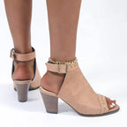 Sandalen mit Schnalle und Nieten