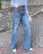 High-Waist Straight-Leg-Jeans mit ausgefranstem Saum