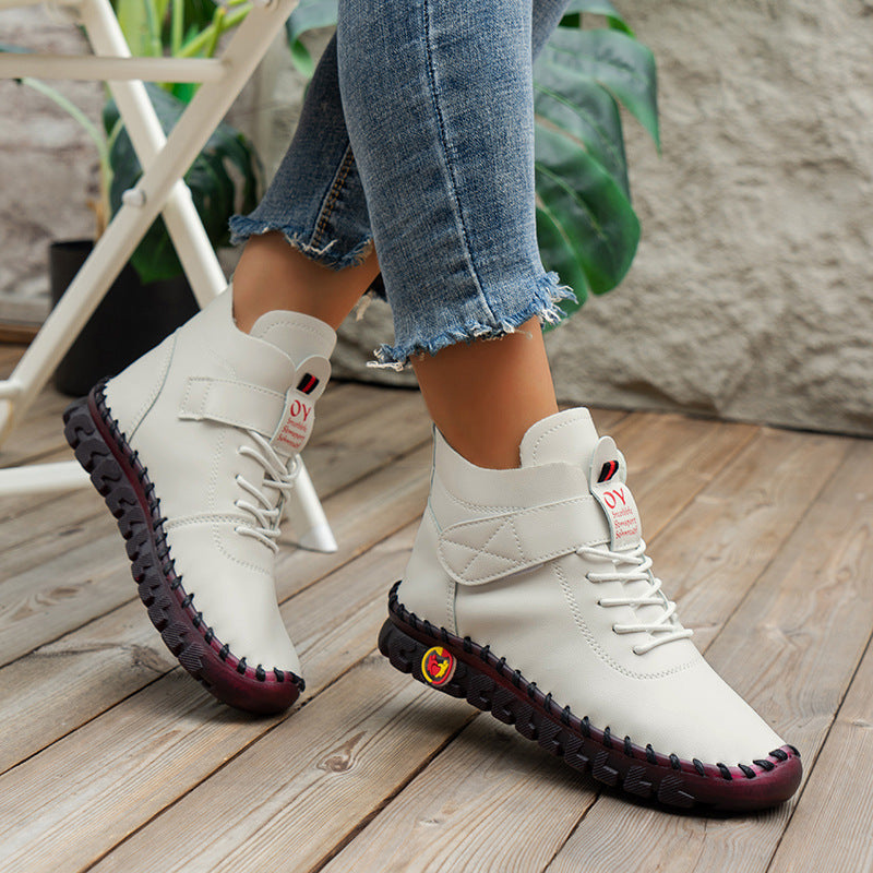 Schuhe aus Samt gefüttert