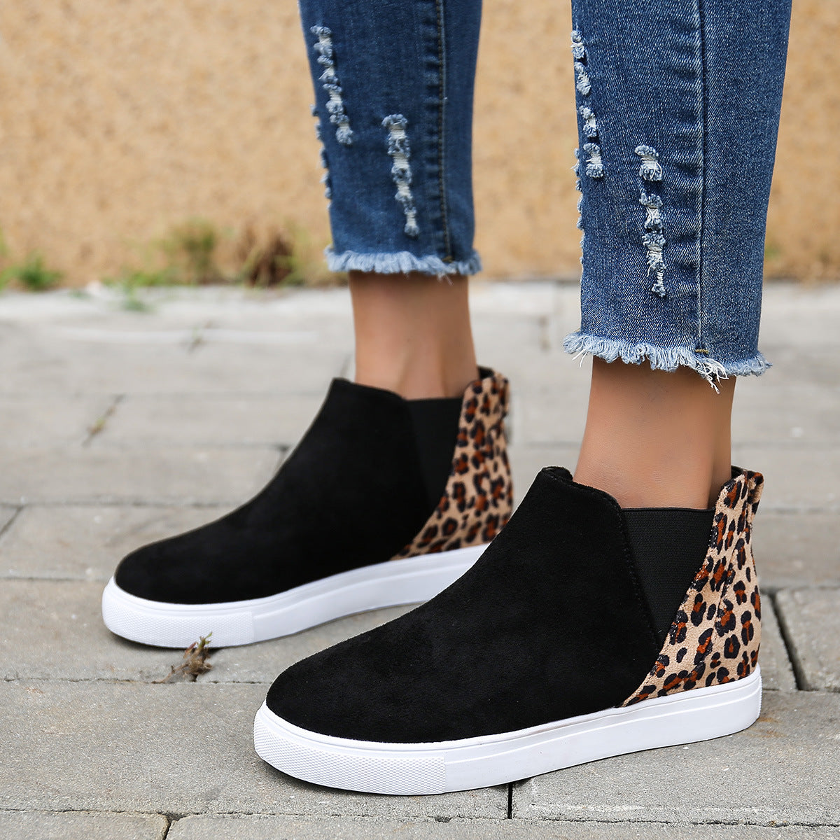 Schuhe im Leoparden-Print mit flachem Absatz