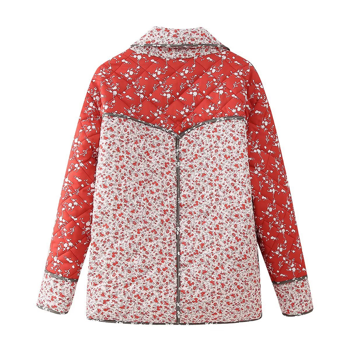 Steppjacke mit Blumenmuster und Ethno-Muster im Steppdesign
