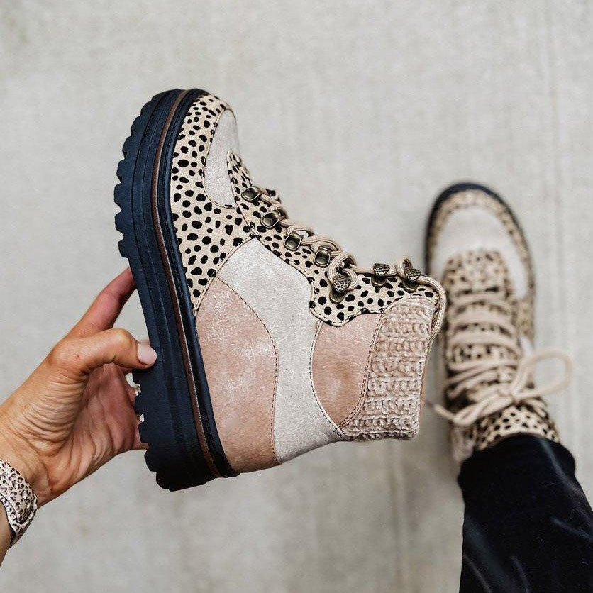 Stiefeletten im Leoparden-Print