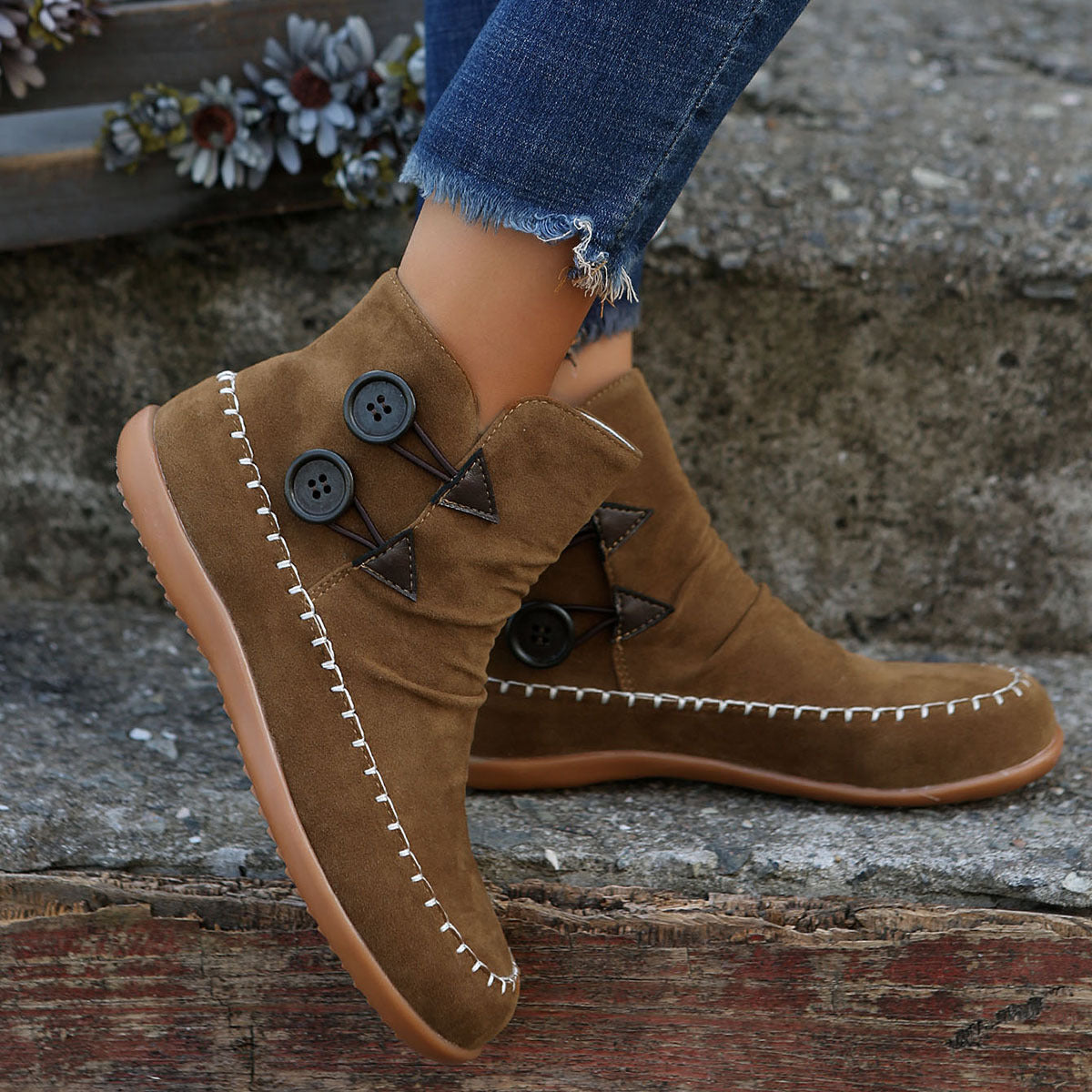 Schnürstiefel mit flachem Absatz