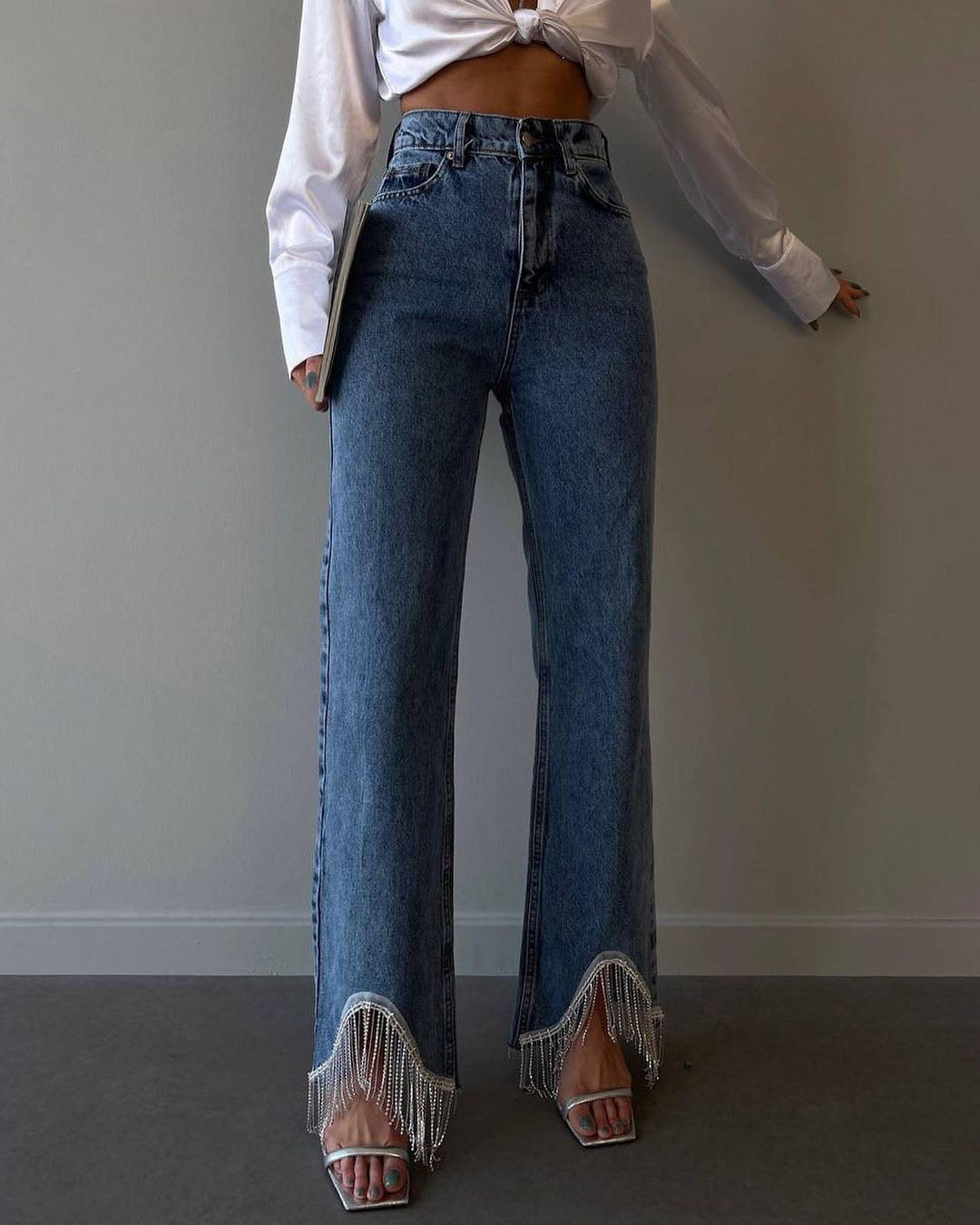 High-Waist Straight-Leg-Jeans mit Quastensaum