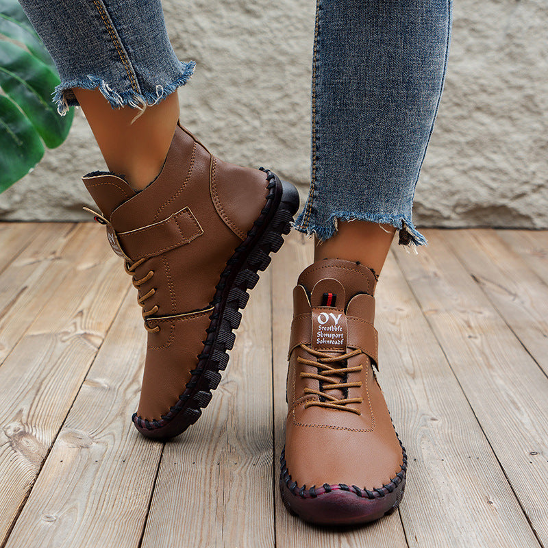 Schuhe aus Samt gefüttert