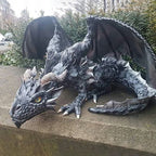 Legendärer Sitzender Drache – Magische Dekoration für Haus sowie Garten